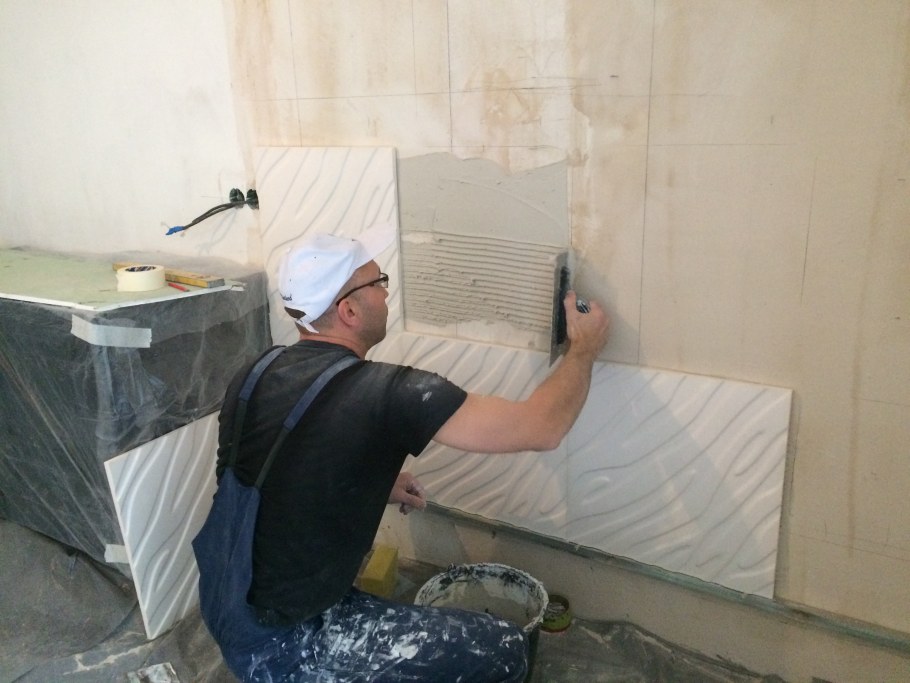 Монтаж гипсовых 3д панелей