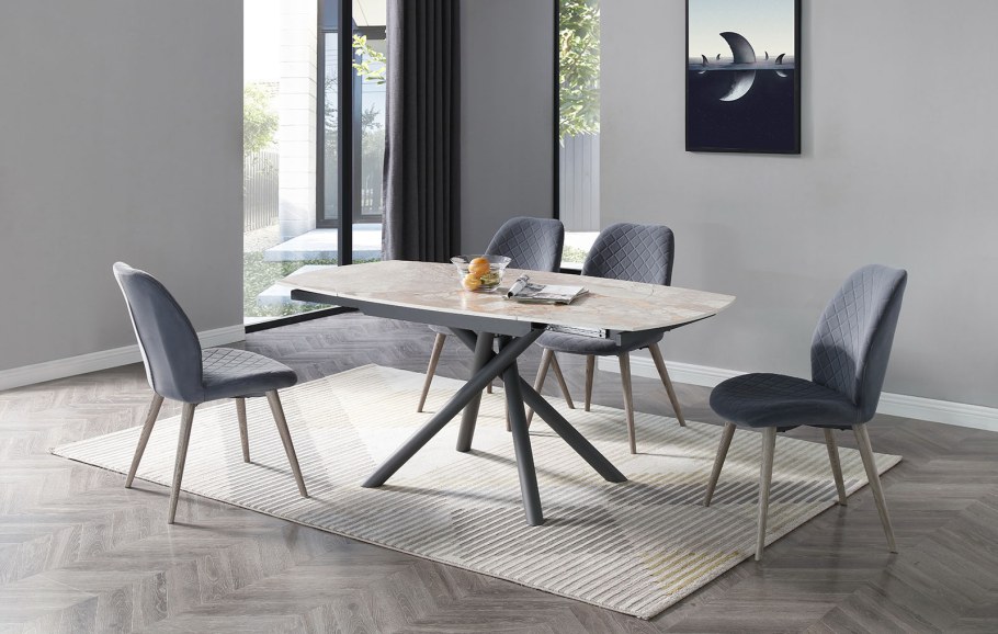 Стол с 12 стульями