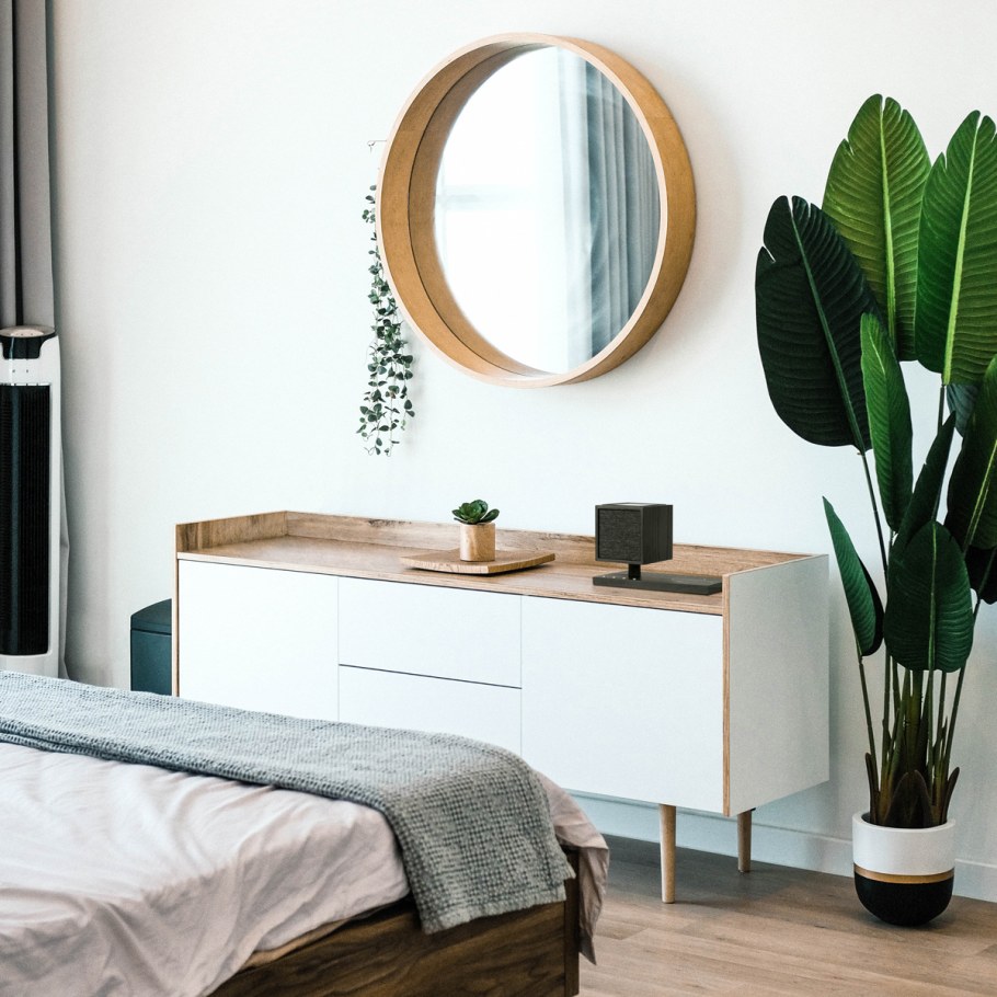 Зеркало в спальне