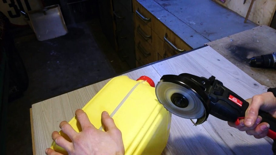 Кейс для болгарки из пластиковой канистры