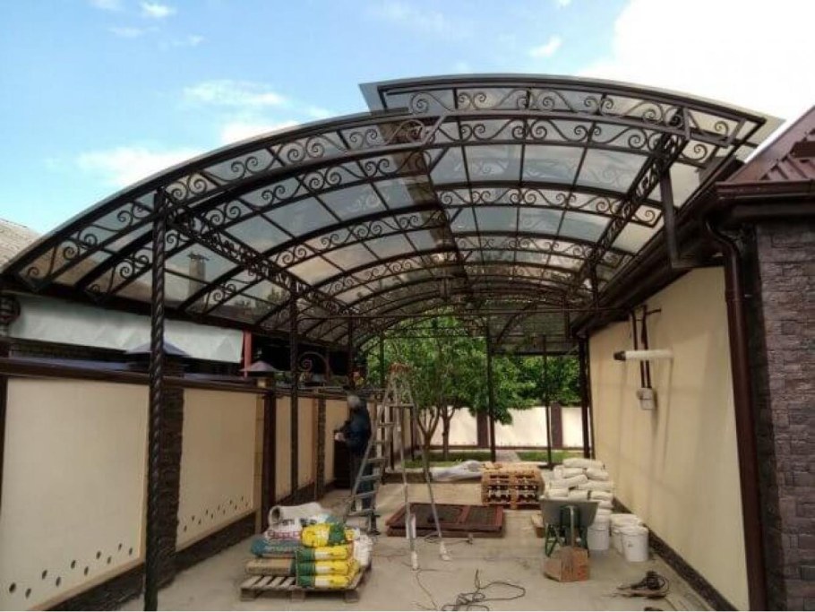 Красивые навесы из поликарбоната