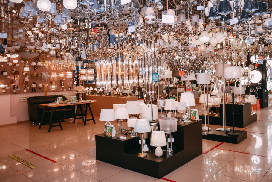 Мир света на Ладожской