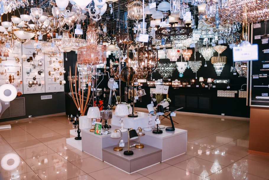 Мир света на Ладожской