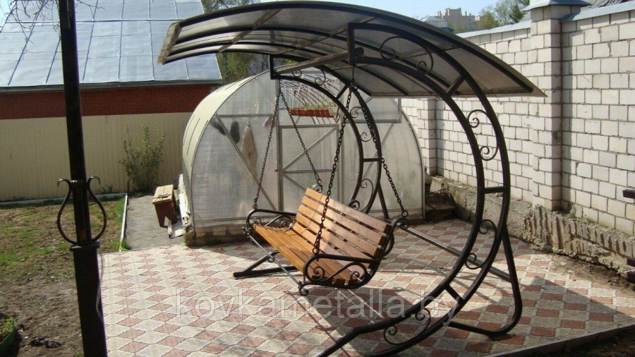 Конструкции из металла для дачи