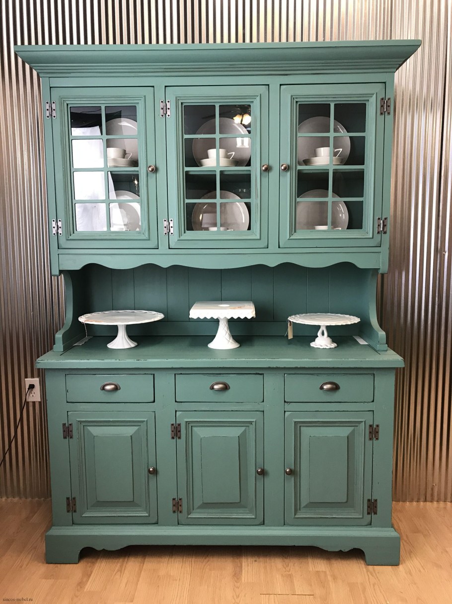 Винтажный сервант