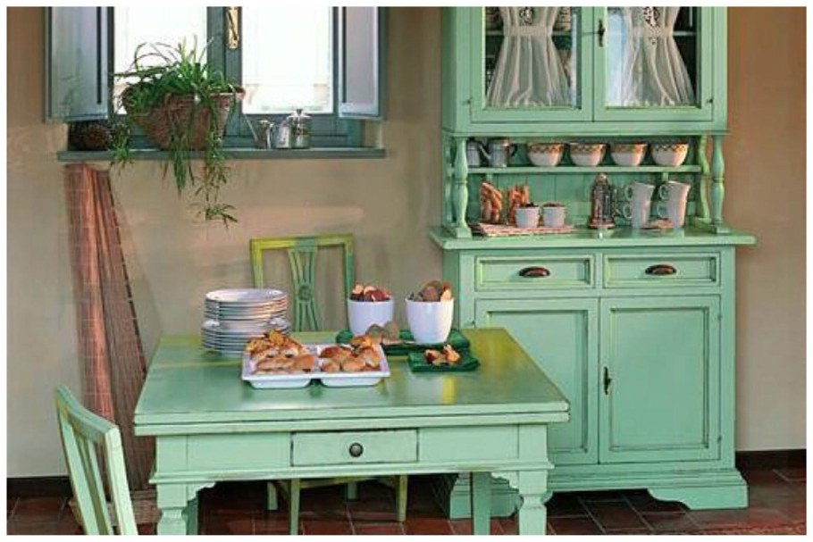 Винтажный сервант в интерьере