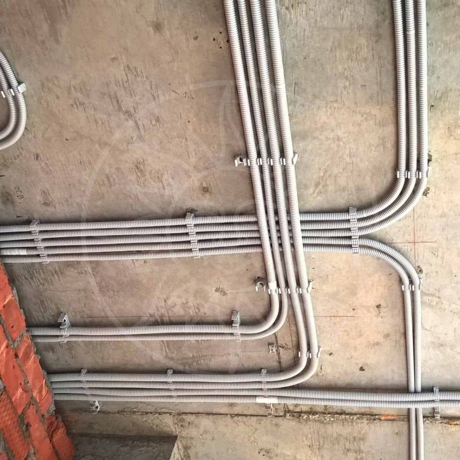 Прокладка кабеля в гофре