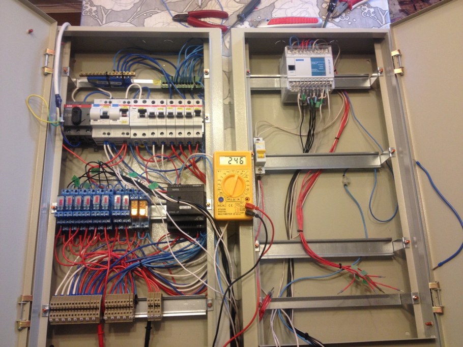 Слаботочка в щите автоматики