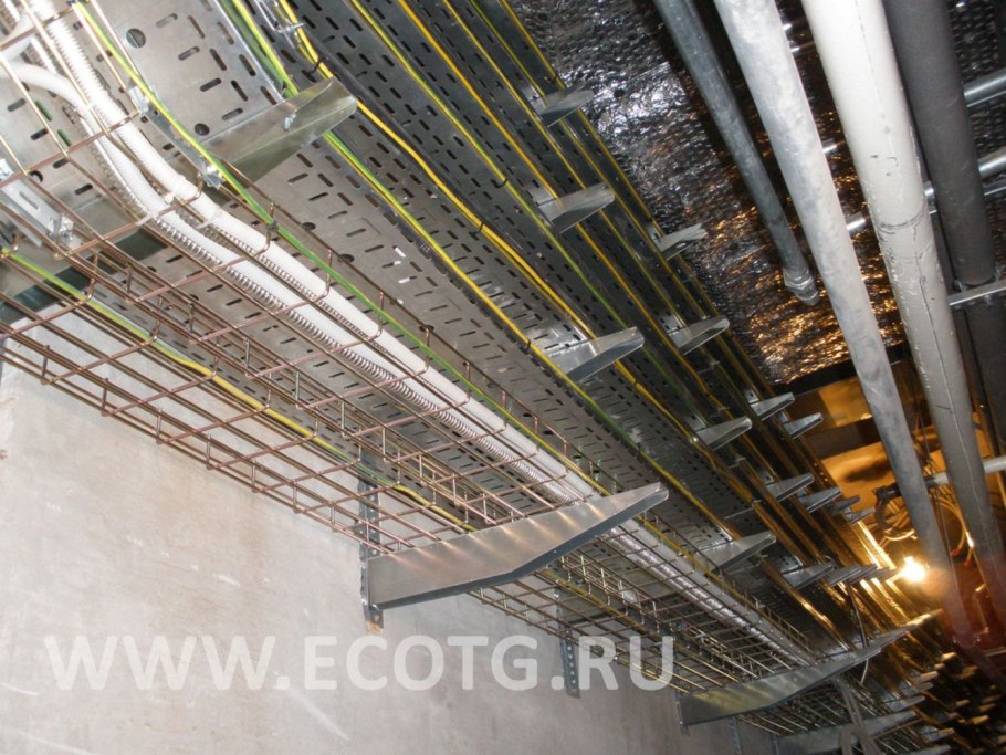 Лоток для слаботочных кабелей 50х30