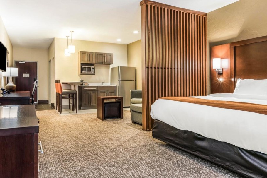 Люкс экзекьютив студио