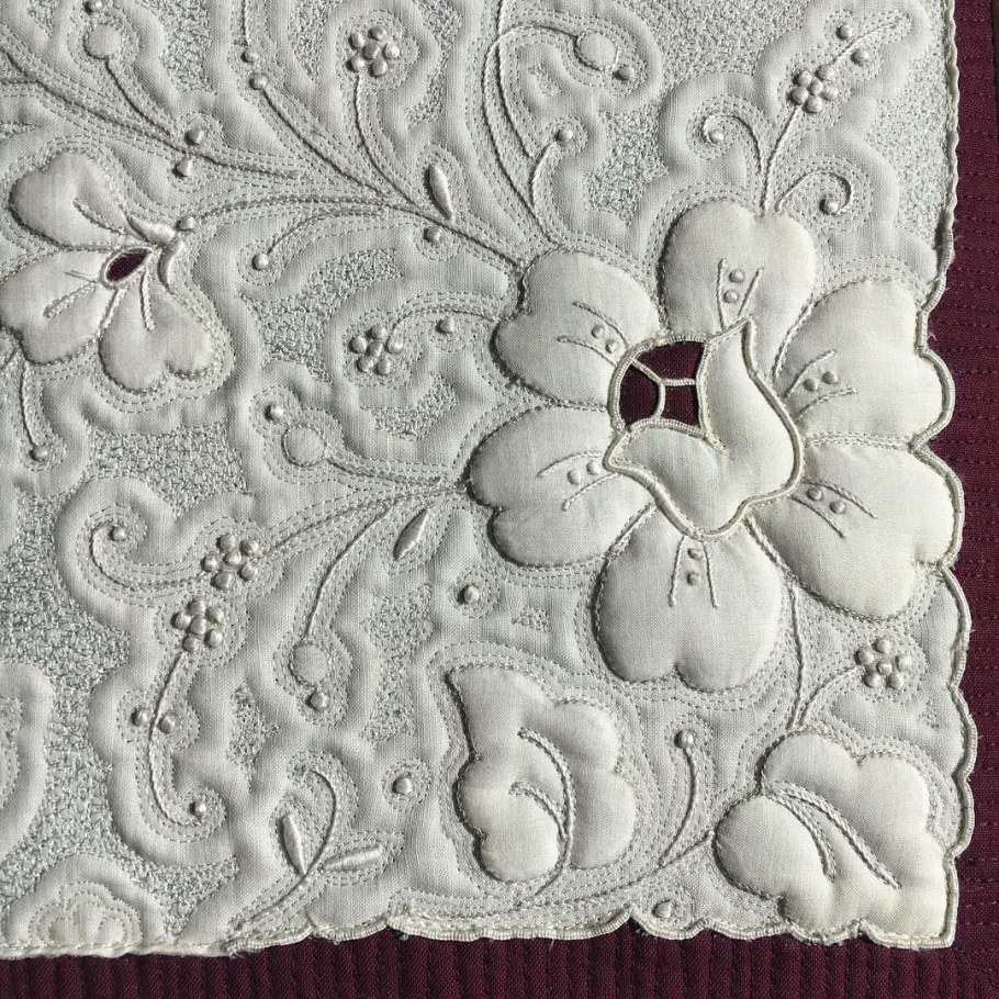 Объемная японская вышивка трапунто