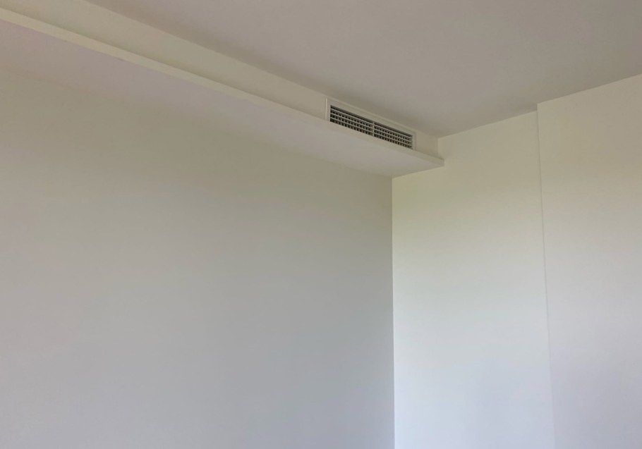 Линейный щелевой диффузор (приточный) SLL/S-4-572 Halton)