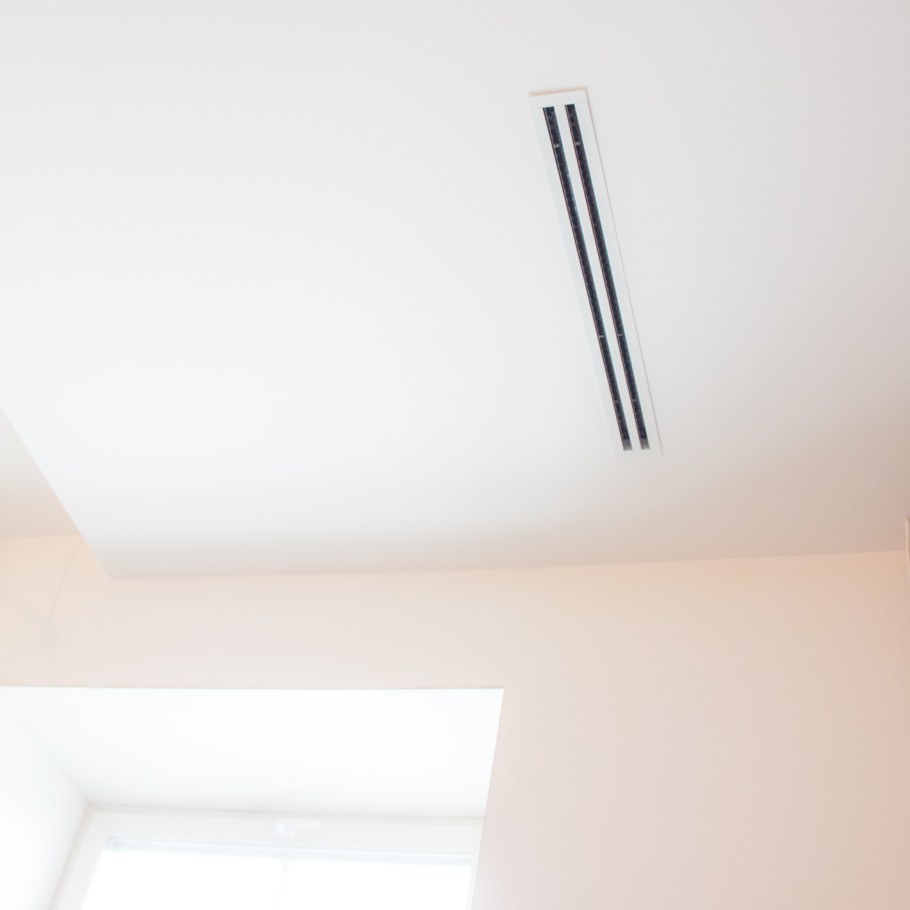 Щелевой диффузор скрытого монтажа 15 мм