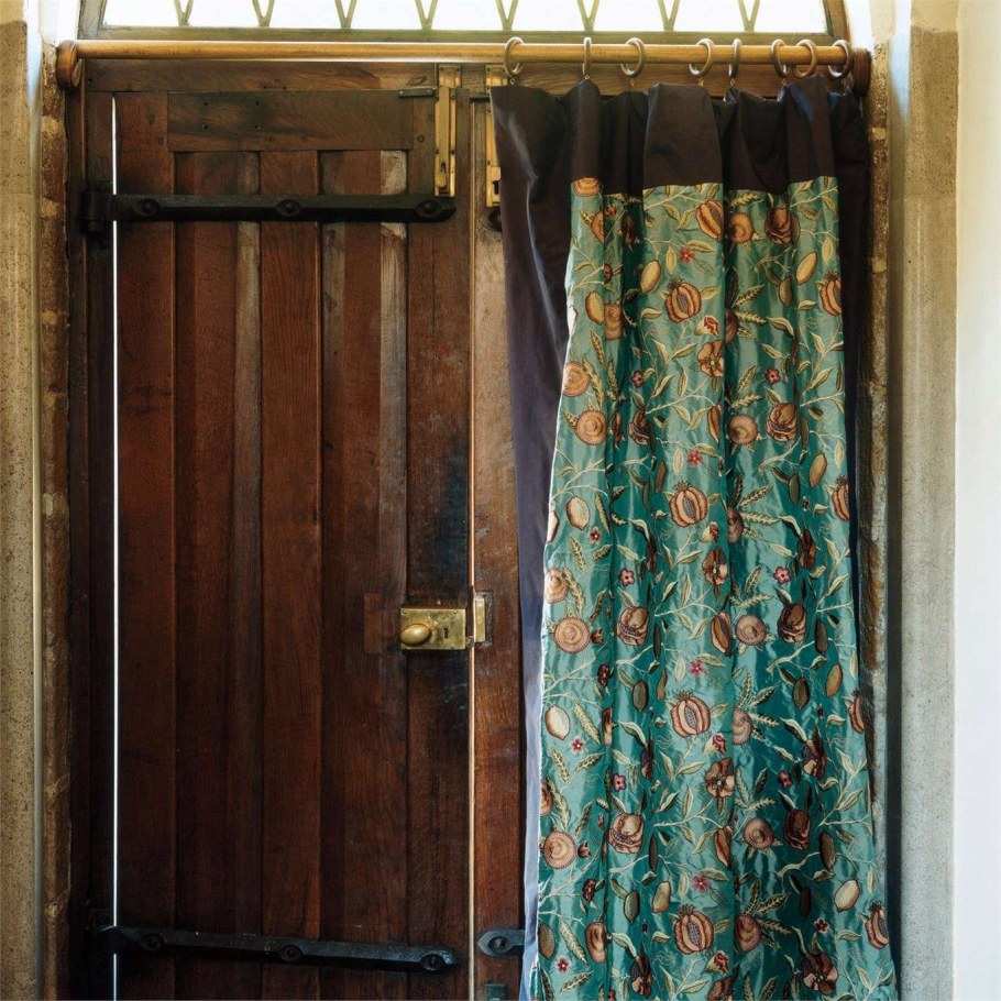 Портьеры с рисунком Уильяма Морриса