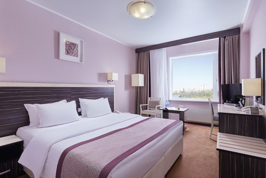 Измайлово гостиница сотрудник