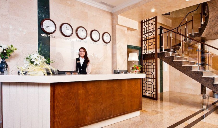 Ресепшн в гостинице