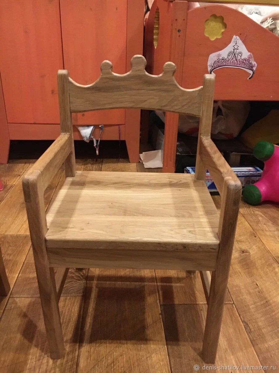 Детский стул из дуба
