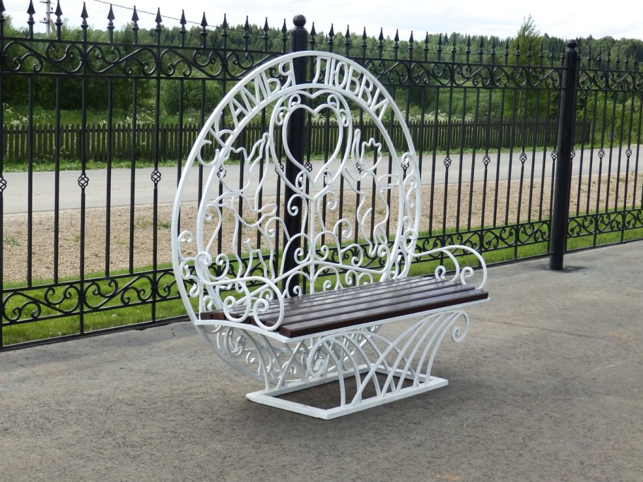 Скамейки для молодоженов