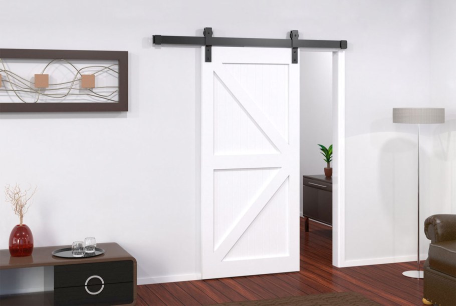 Амбарная дверь белая лофт