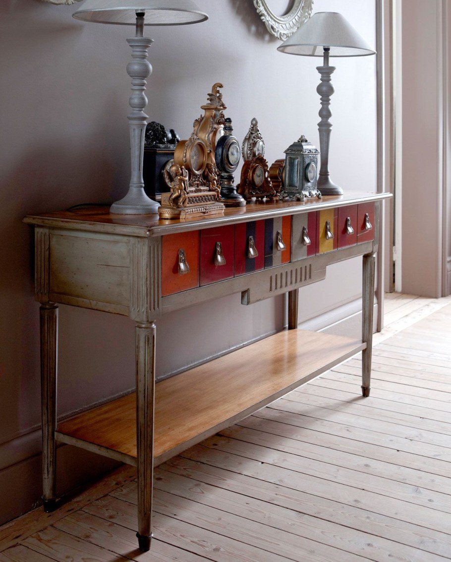 Консоль во французском стиле