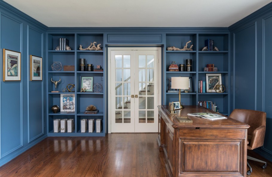 Встроенный книжный шкаф