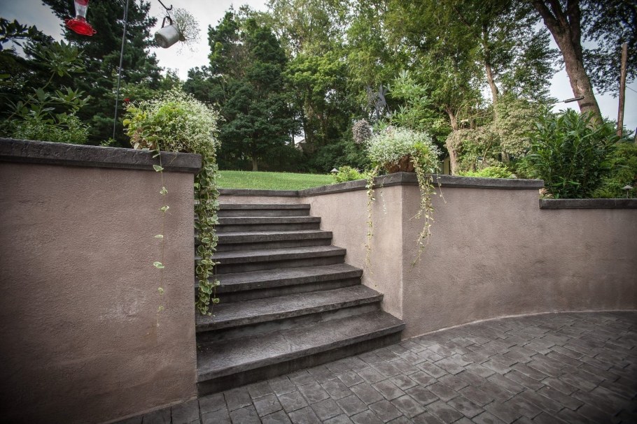 Подпорная стенка из бетона