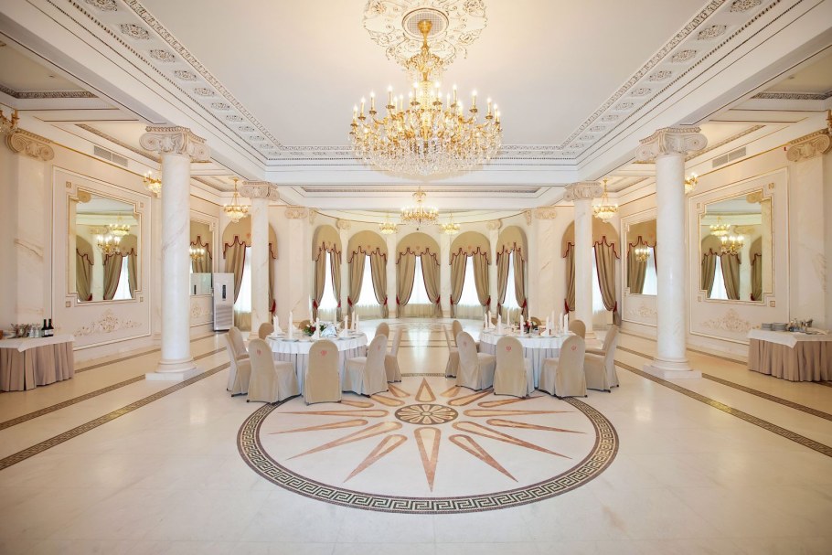 Понтос Плаза Ессентуки банкетный зал