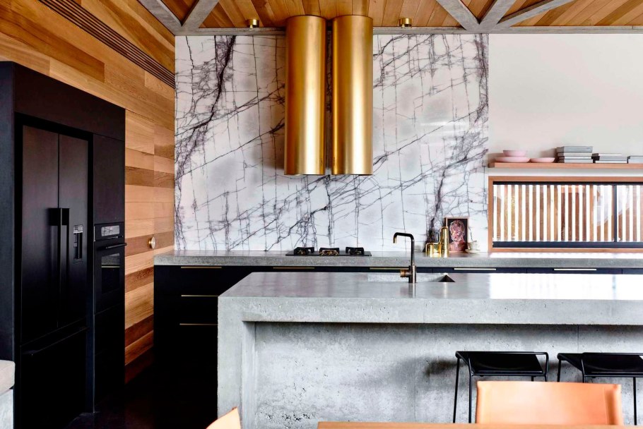 Мрамор в интерьере кухни