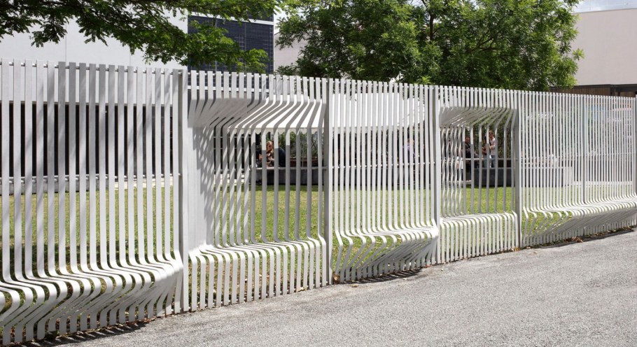 Необыкновенный забор