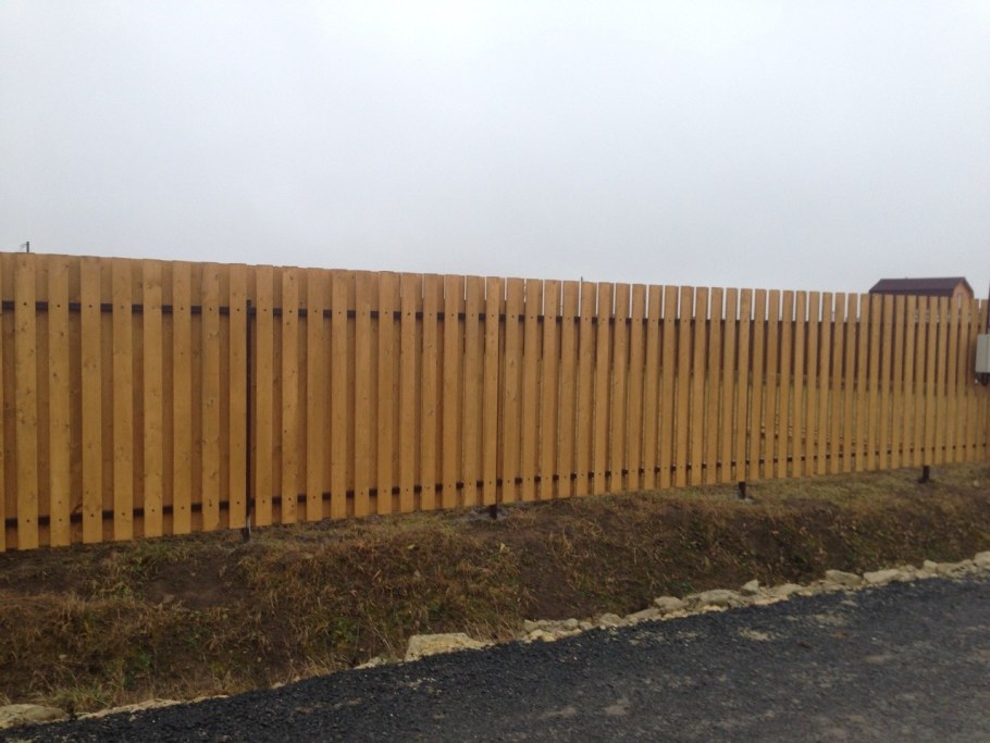 Забор штакетник деревянный