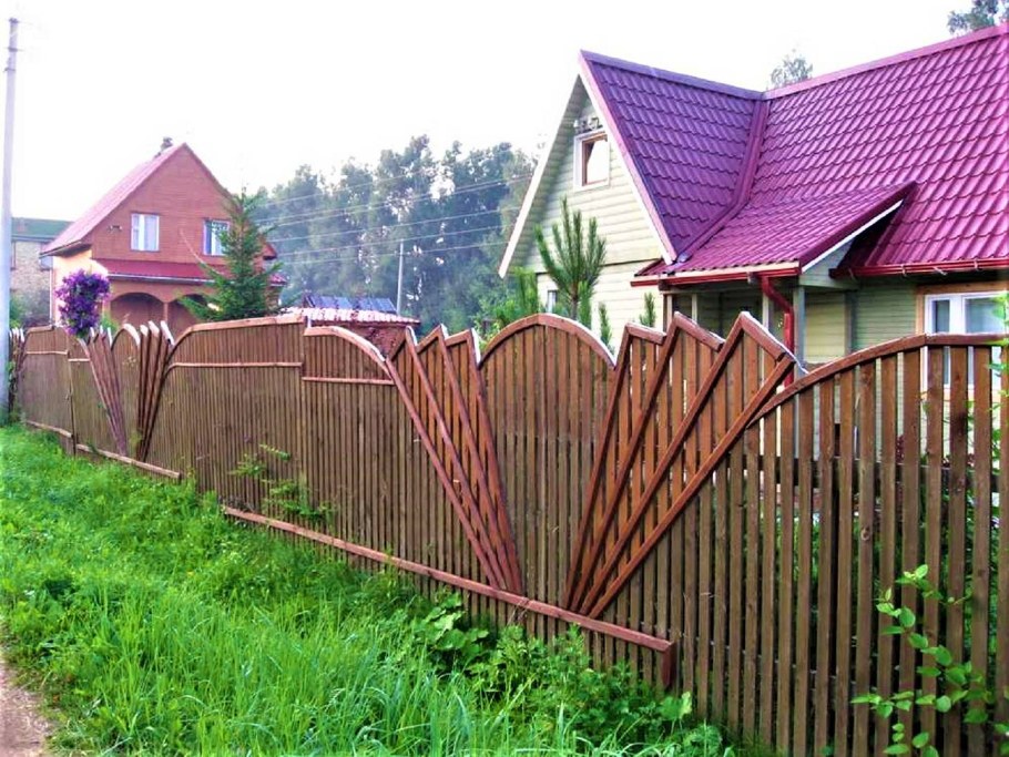 Паркан з дерева