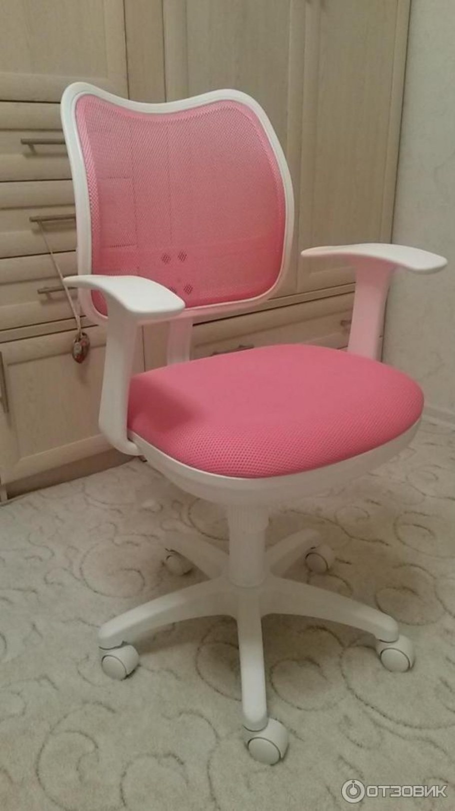 Кресло детское Бюрократ Ch-w797 розовый