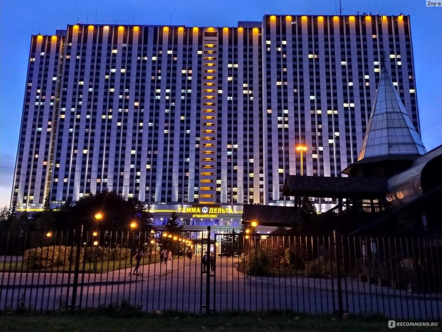 Парковка у гостиницы Альфа Измайлово