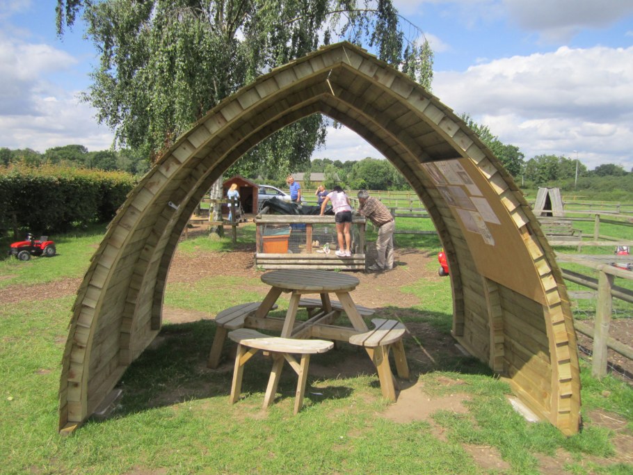 Арочная беседка