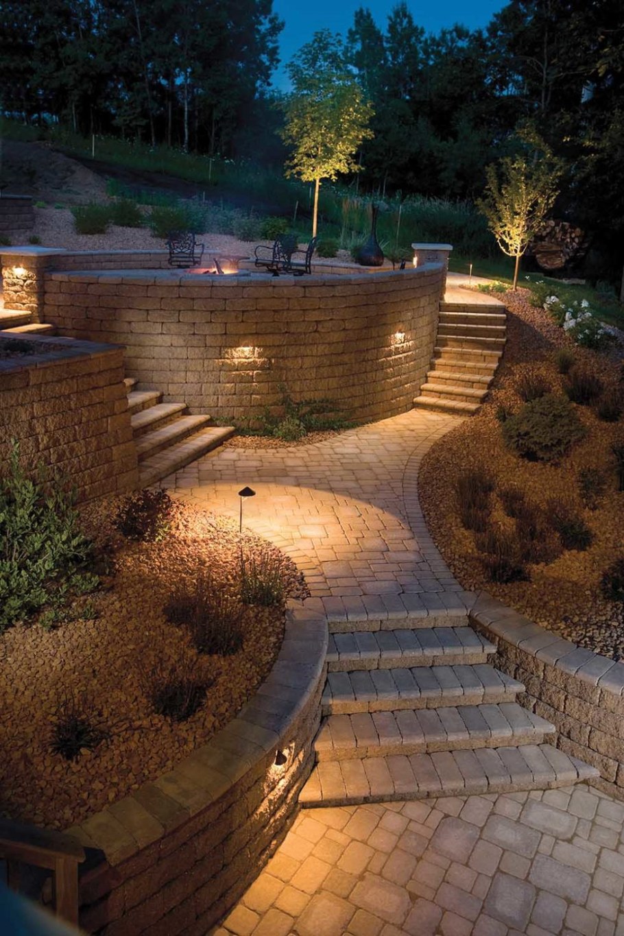 Ландшафтная подсветка подпорных стенок