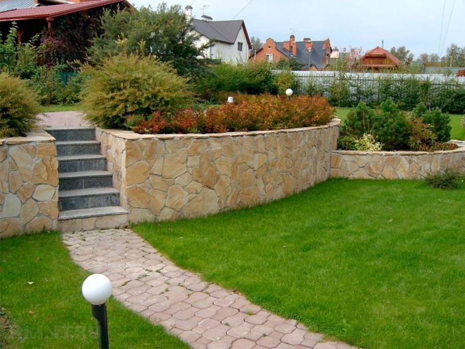 Террасирование участка подпорные стены