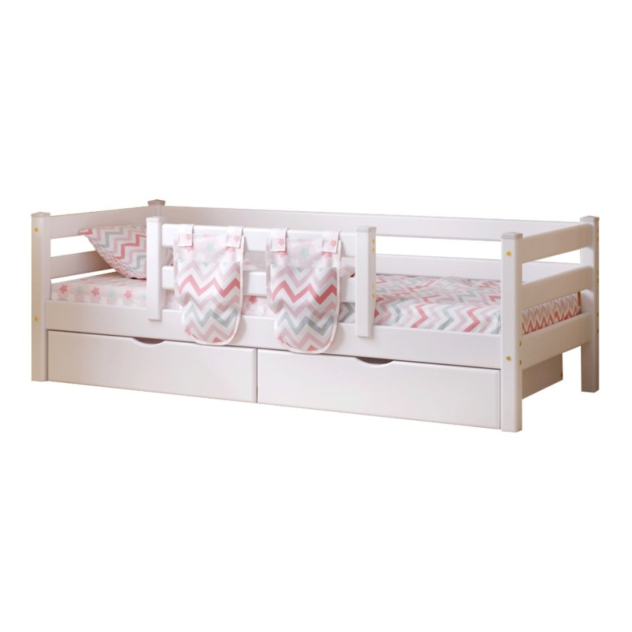 Соня с защитой по центру кровать детская