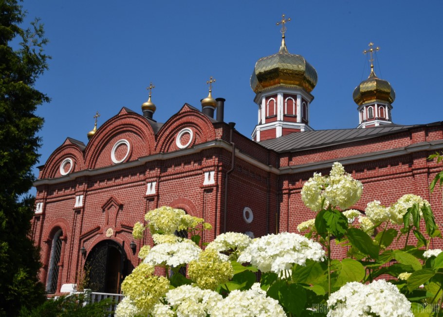 Казанский женский монастырь в Ярославле вид с самолета фото