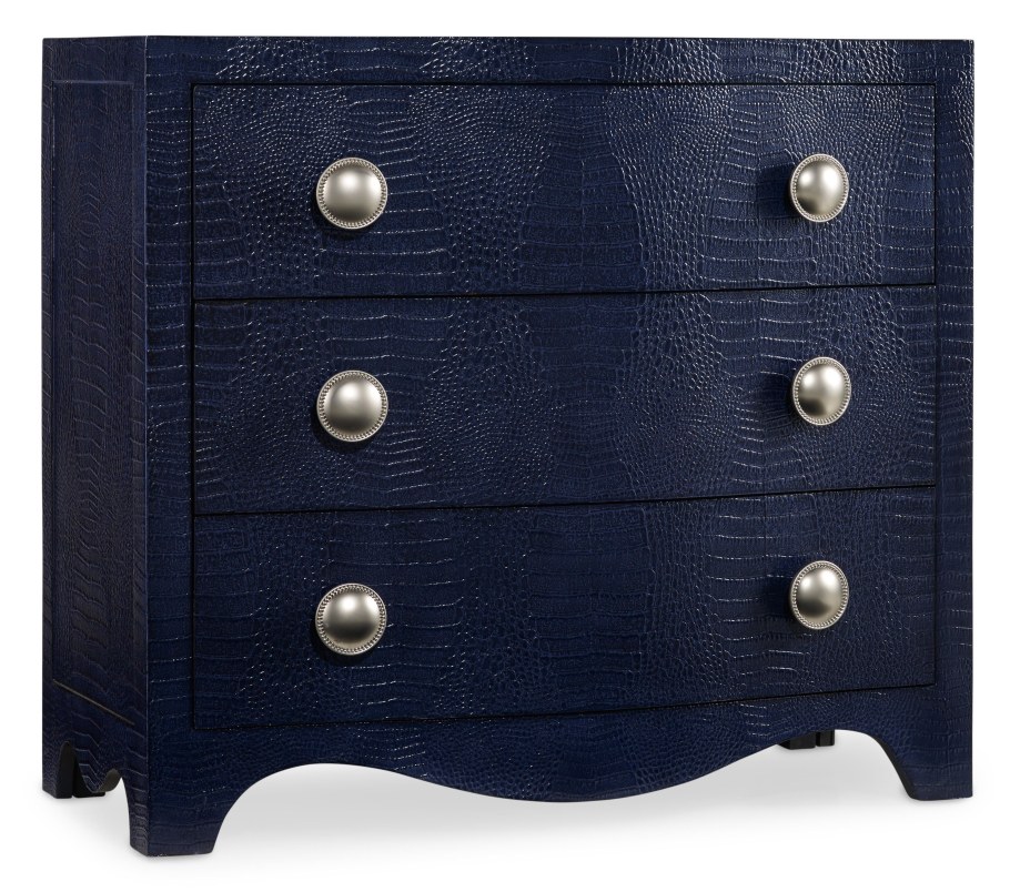 Синий комод в ванной