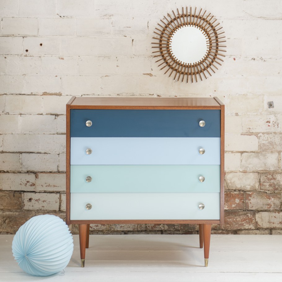 Покрасить комод икеа в морском стиле