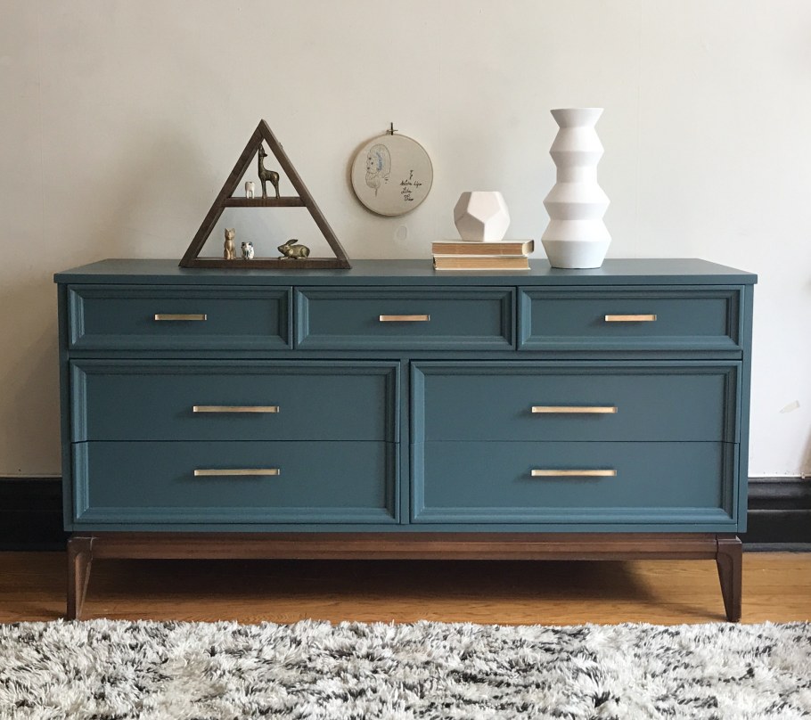 Комод сине серого цвета