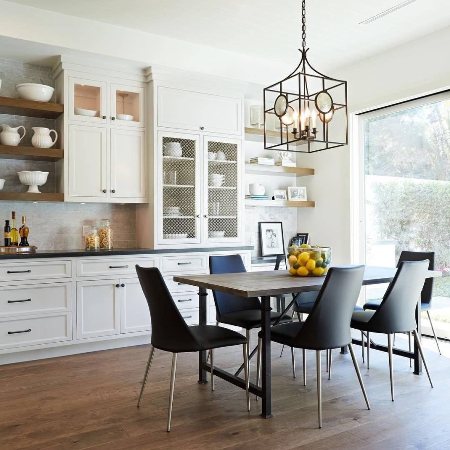 Люстра на кухню городская классика в интерьере