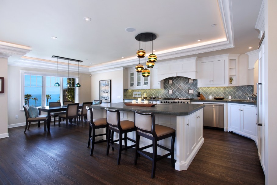 Люстры на кухню в интерьере