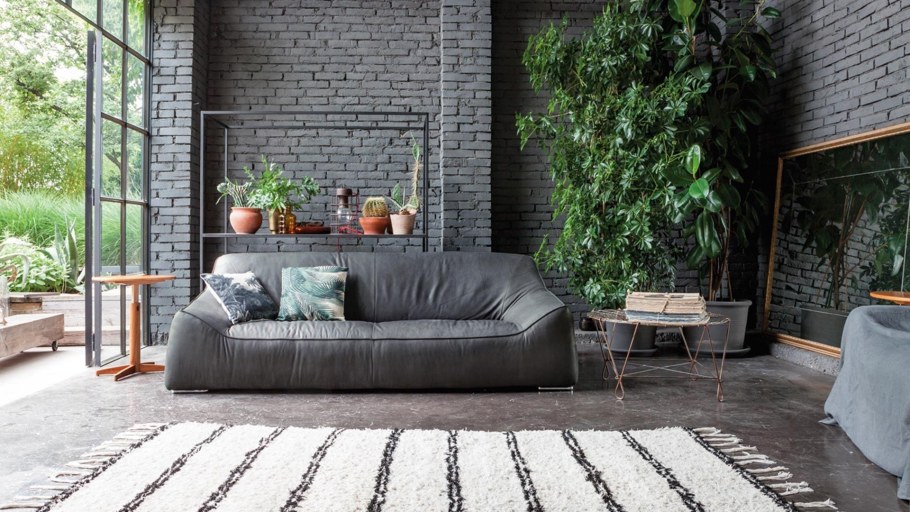 Диван в эко стиле