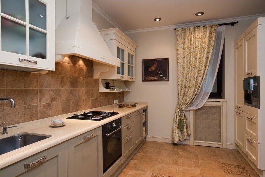 Одна штора на кухне