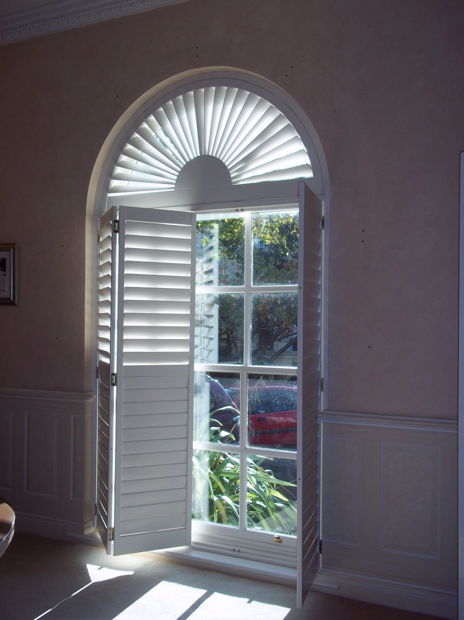 Уголок для арочных окон