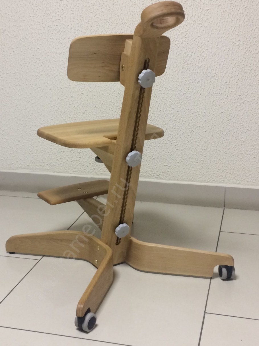 Стул для школьника регулируемый