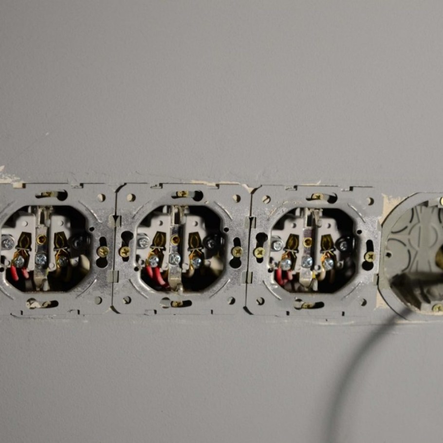 Розеточный блок крепление подрозетников