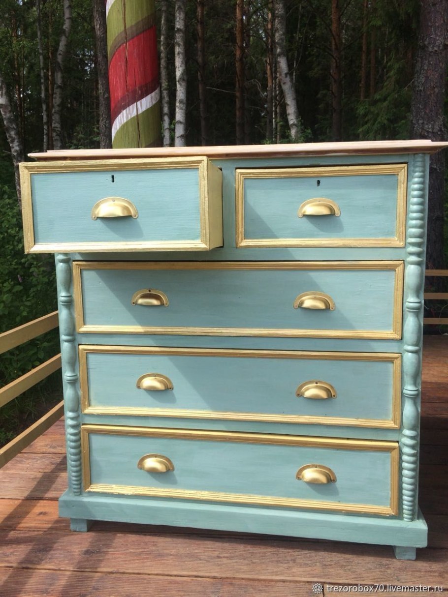 Перекраска старинного комода
