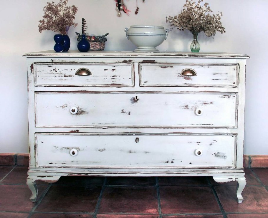 Состаренная мебель в стиле Прованс